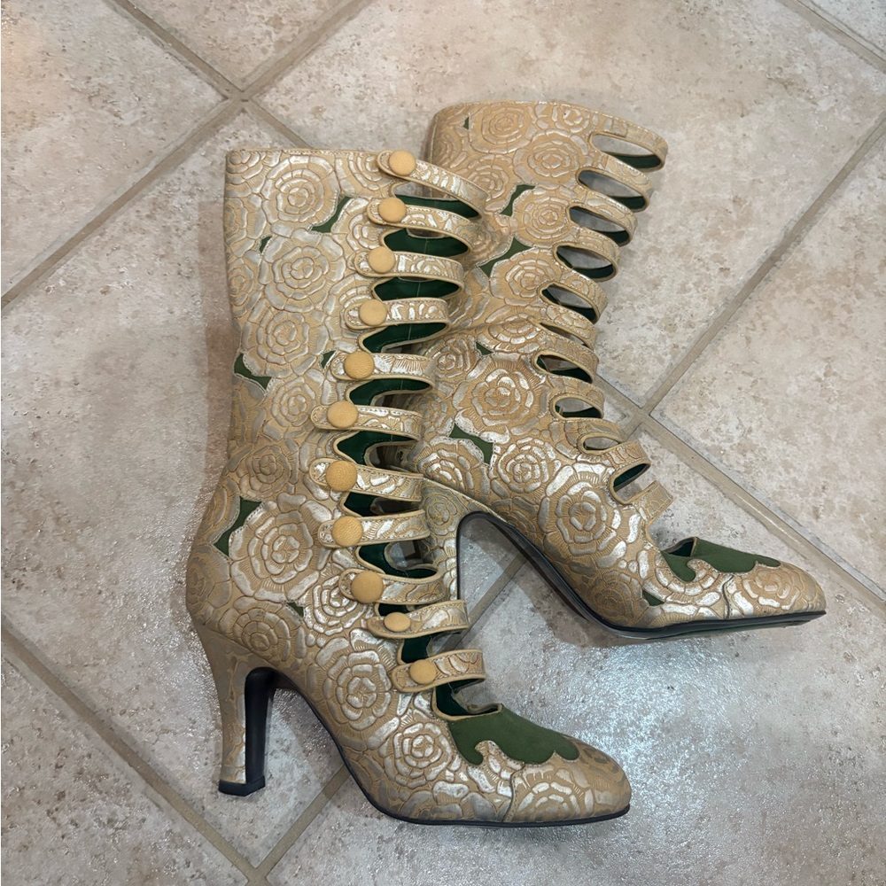 SOLD - Miss l fire strappy rose print boots 39